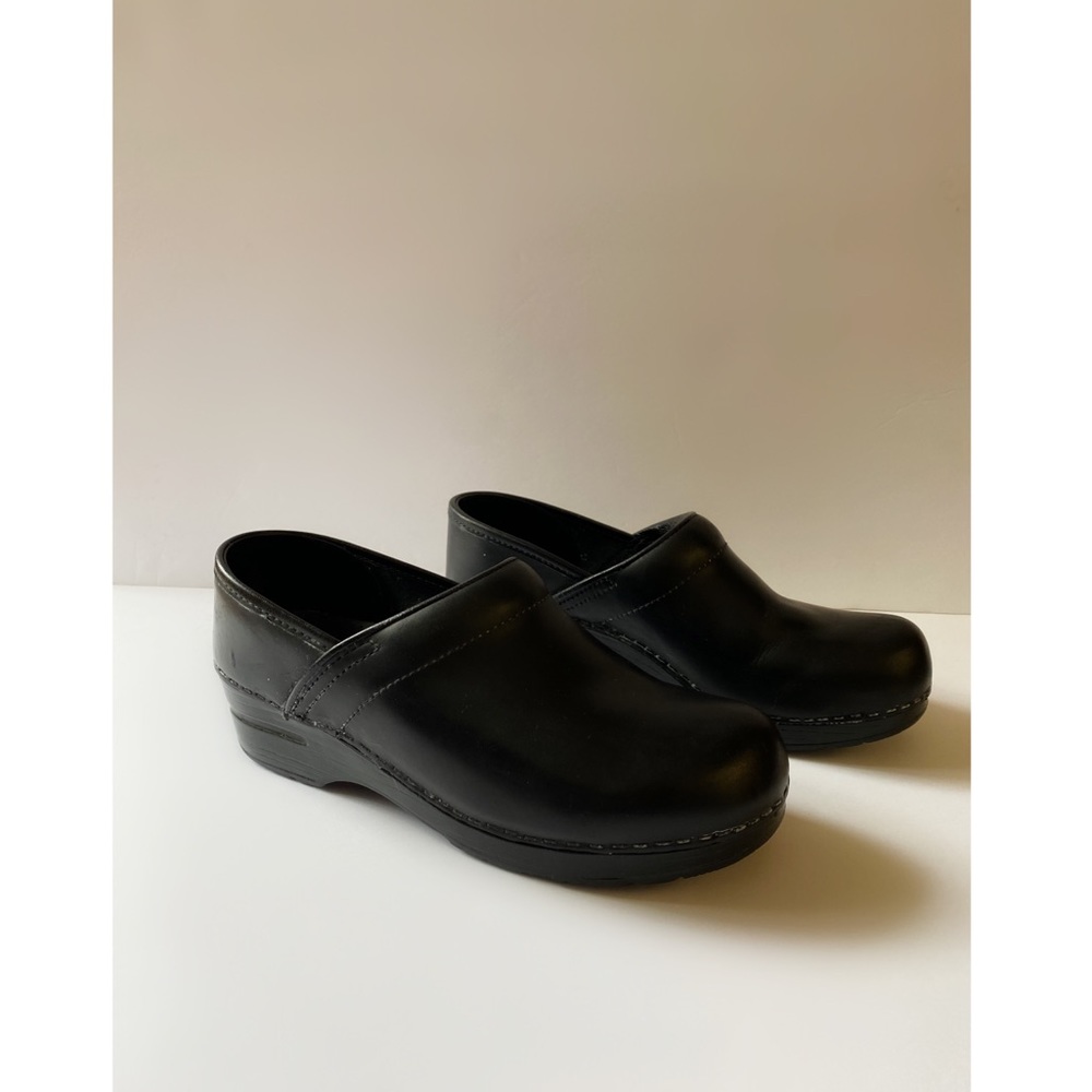 Black Dansko’s!